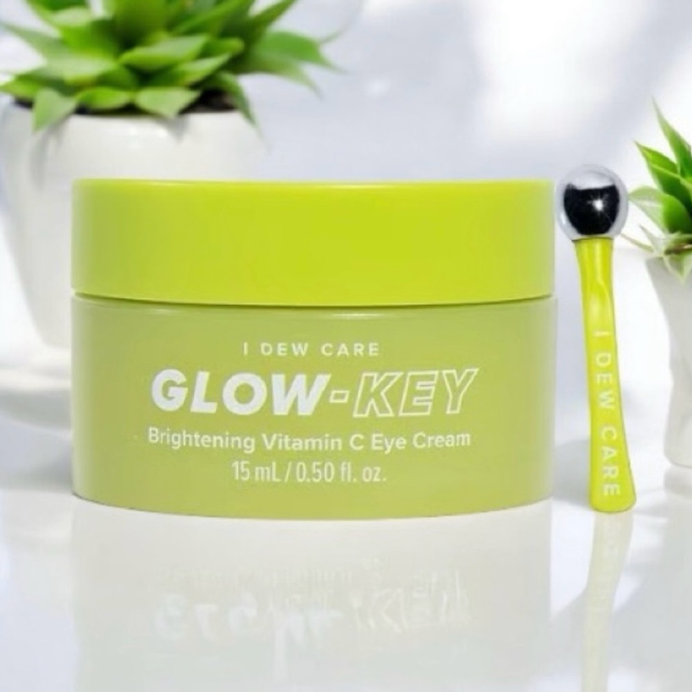 Glow-Key Brightening Vitamin C Eye Cream - Green Roller Set